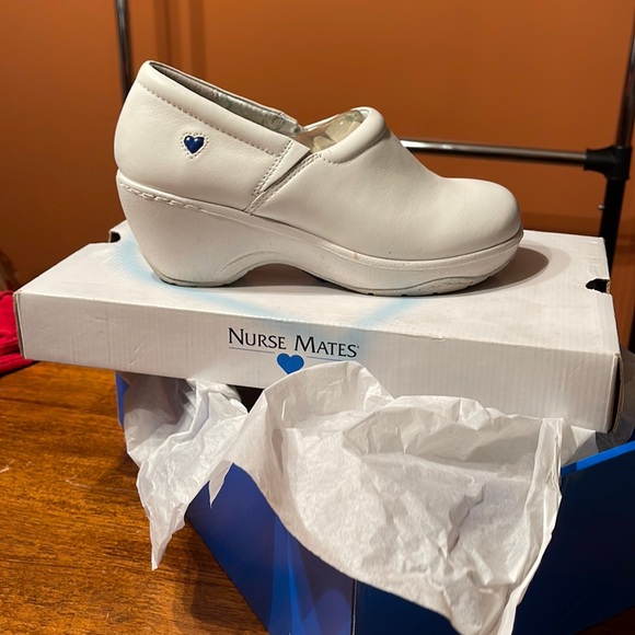 Women Nurse Mates - Picture 1 of 4